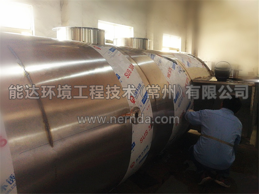 圖為能達(dá)環(huán)境生產(chǎn)部，正在緊鑼密鼓生產(chǎn)鋰電池廠廢氣處理設(shè)備廢氣噴淋吸收塔1