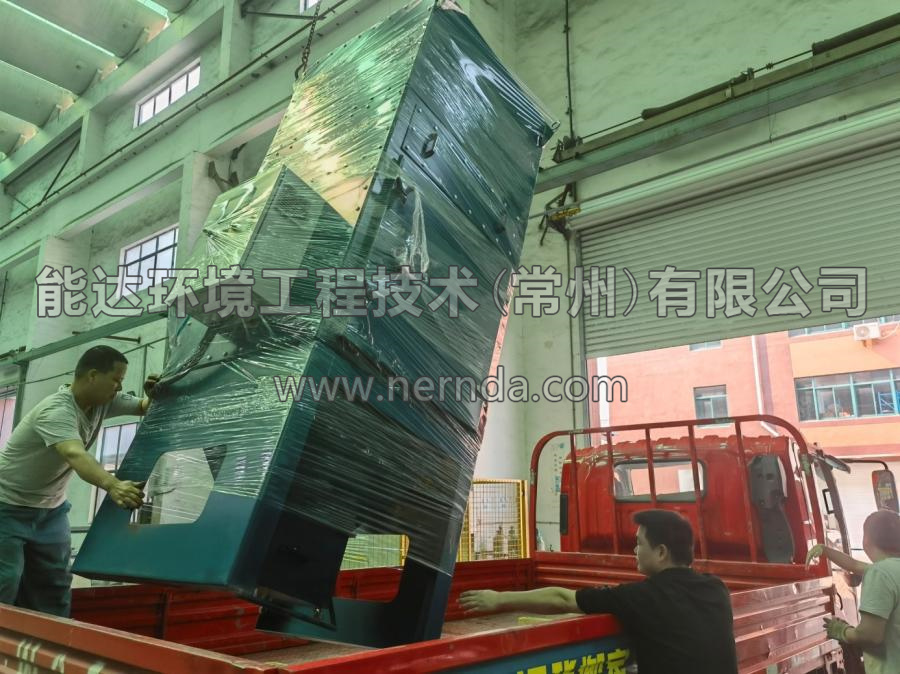 一體式濾筒除塵器裝車(chē)照1