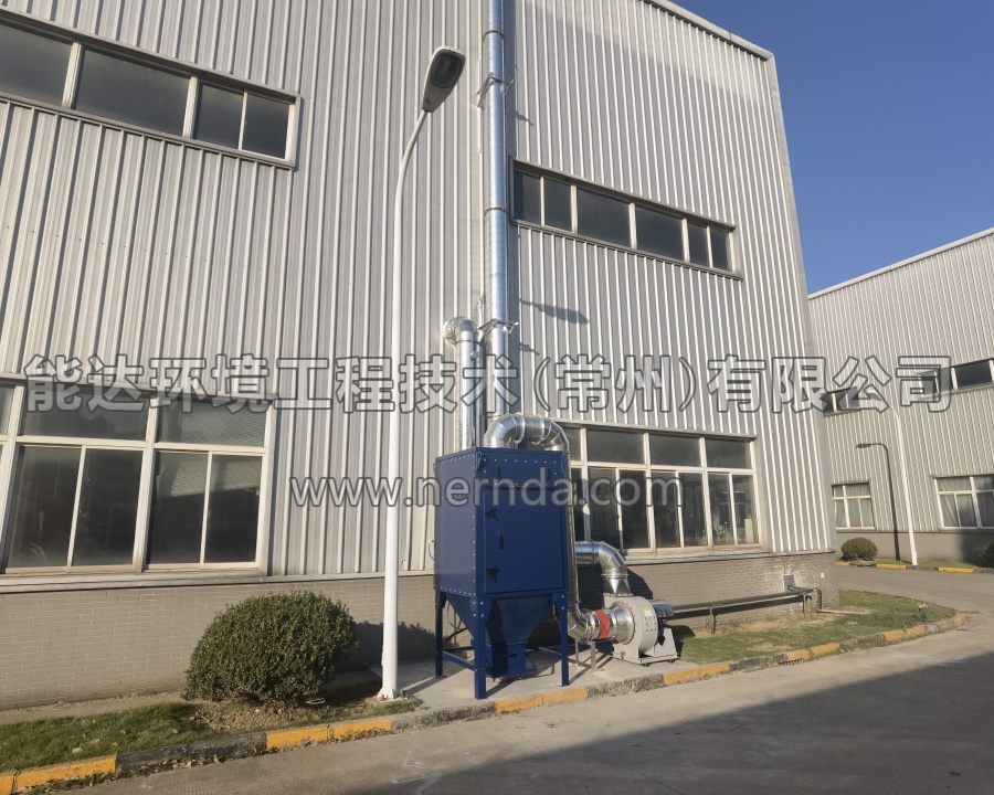 圖為我司定制的模塊濾筒除塵器整體外觀，采用模塊化設(shè)計(jì)，結(jié)構(gòu)緊湊，安裝便捷。